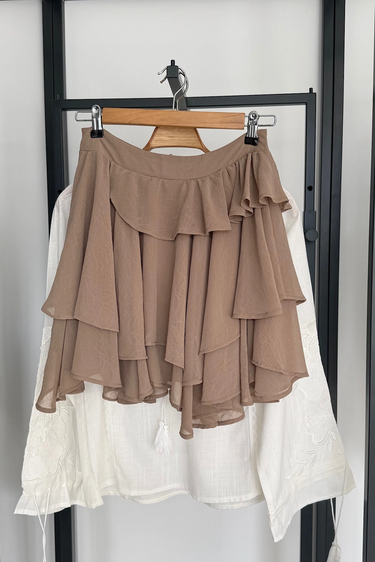 Fırfırlı Mini Şifon Etek Camel