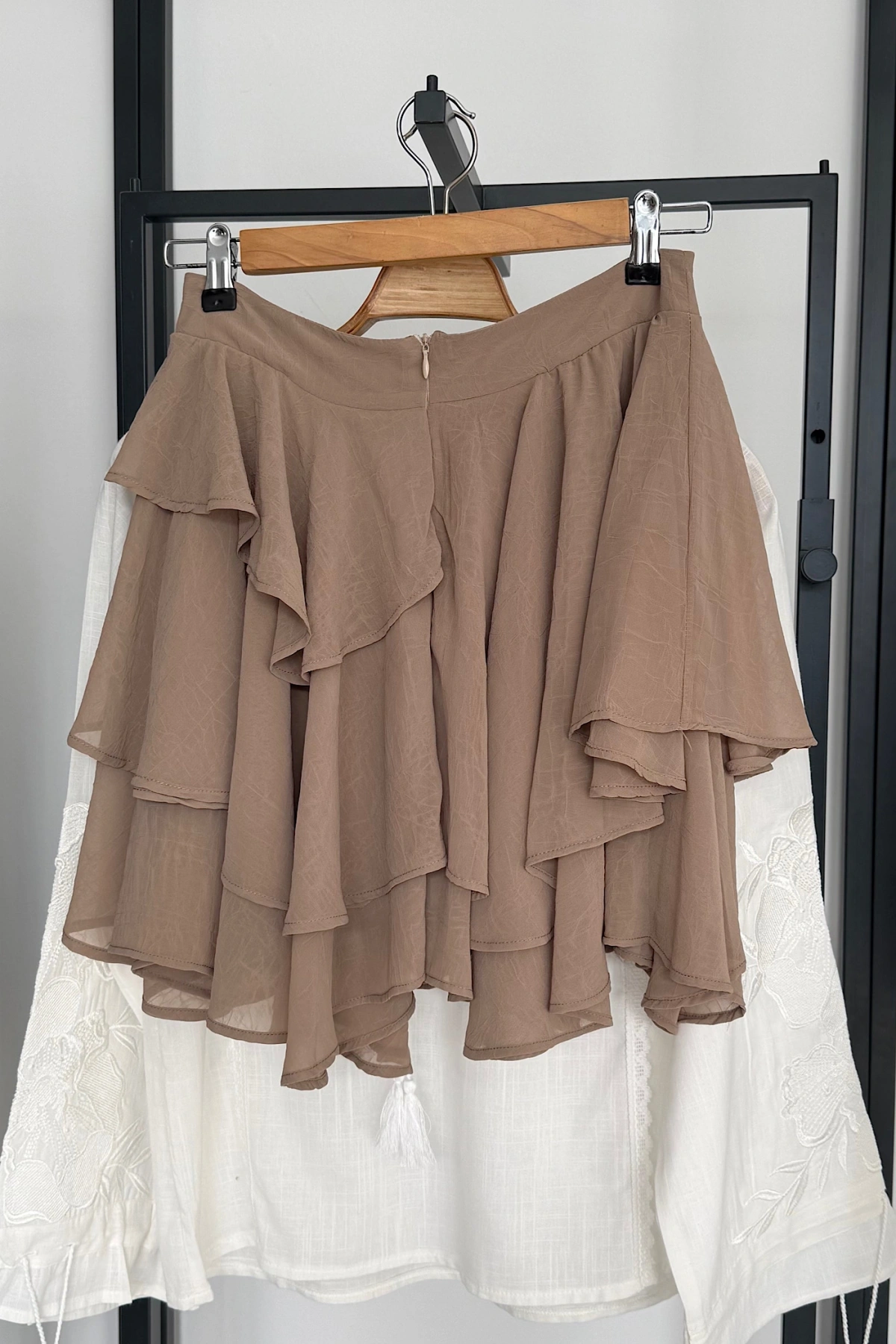 Fırfırlı Mini Şifon Etek Camel