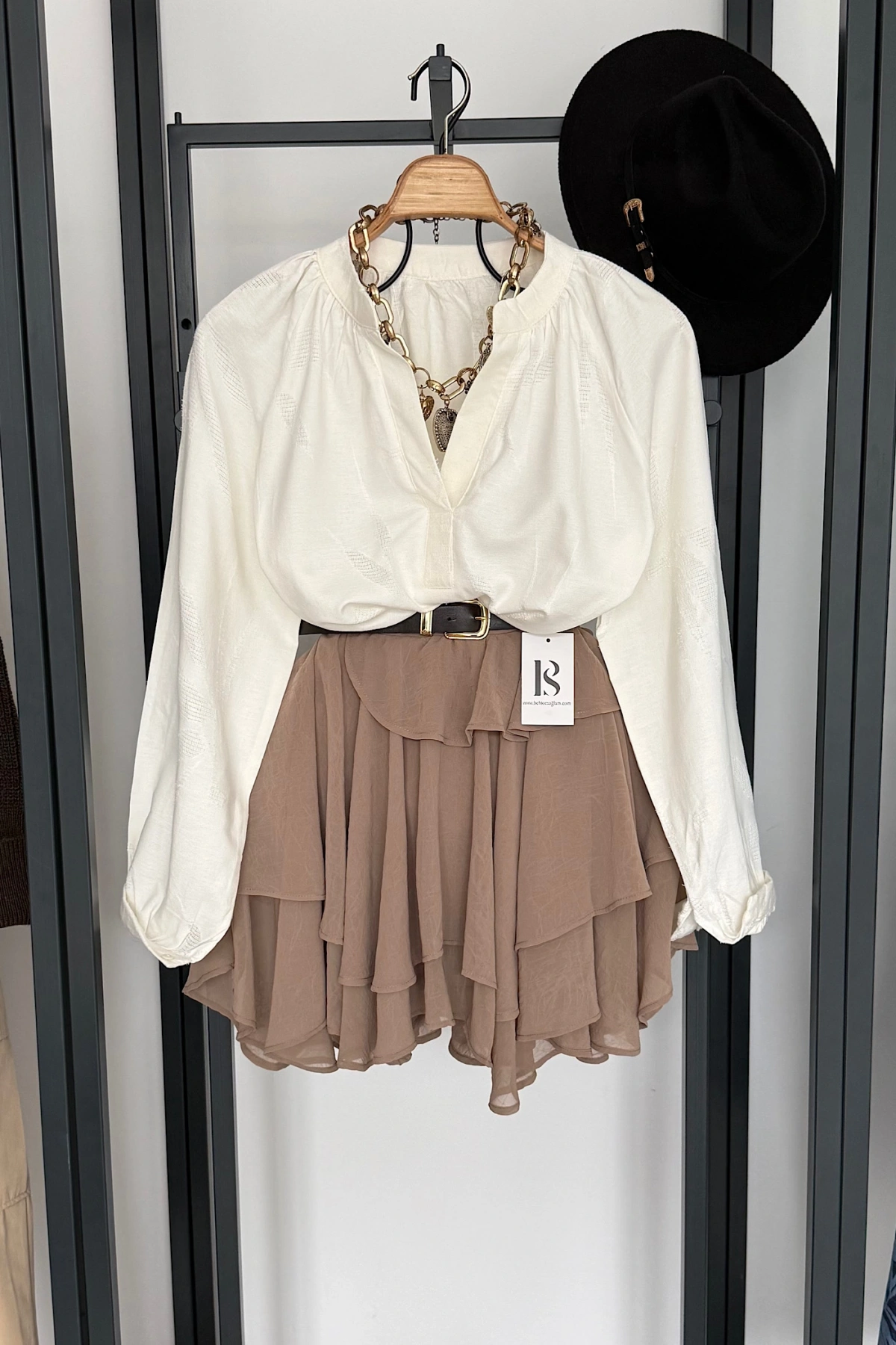 Hakim Yaka Eskitme Desenli Gömlek Krem