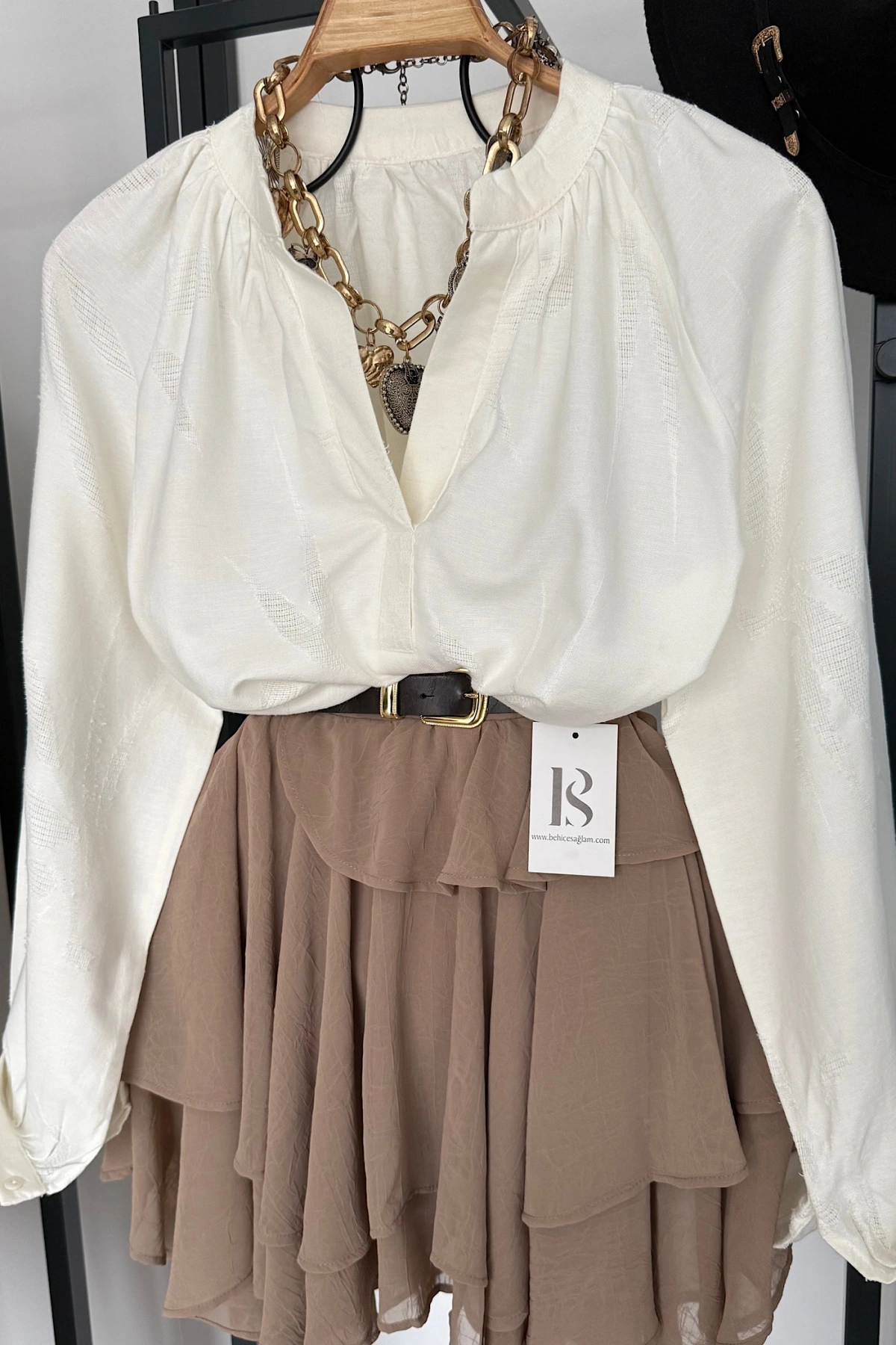 Hakim Yaka Eskitme Desenli Gömlek Krem