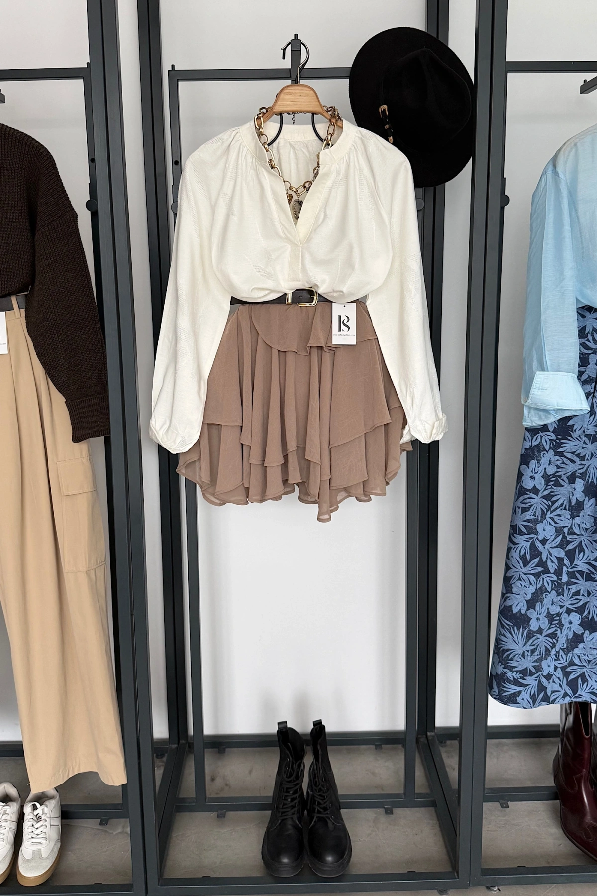 Hakim Yaka Eskitme Desenli Gömlek Krem