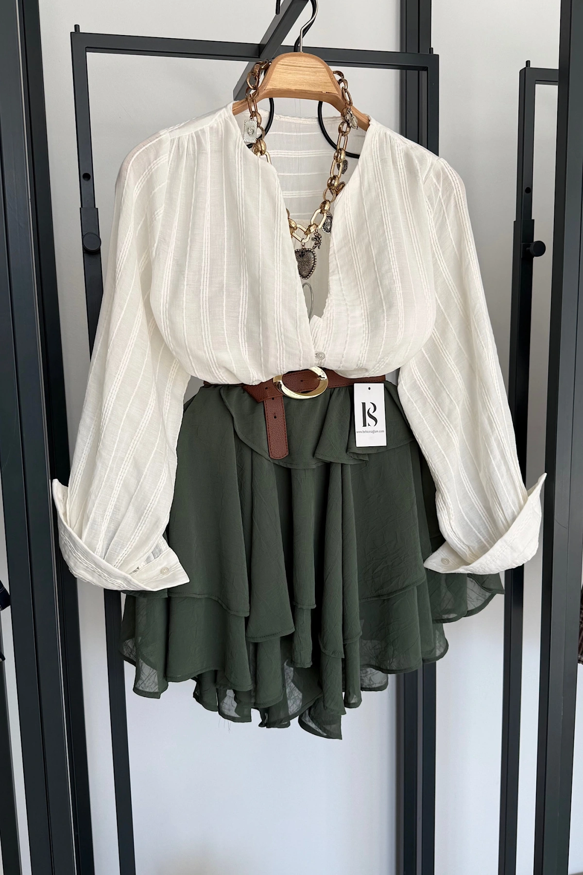 V Yaka Düğmeli Bohem Gömlek