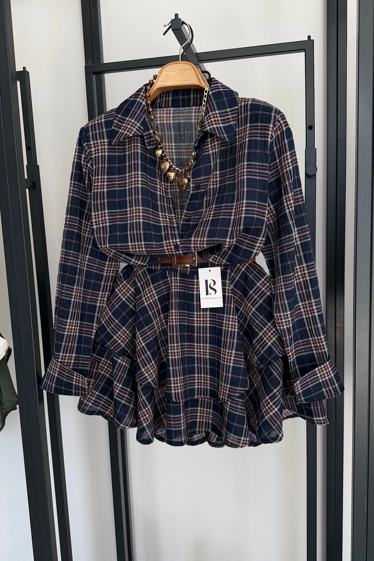 Eteği Katlı Ekose Gömlek Takım