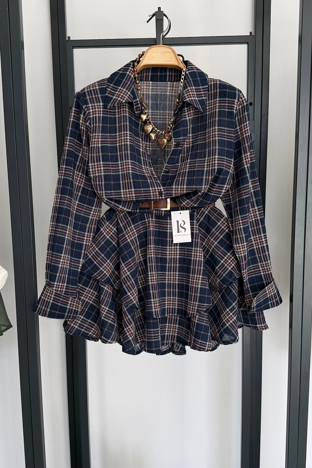 Eteği Katlı Ekose Gömlek Takım