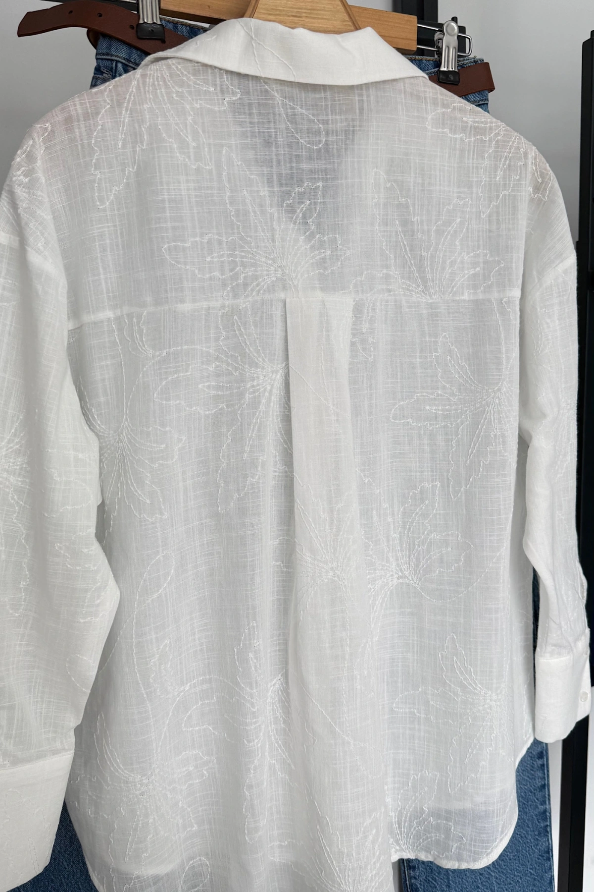 Nakış Detaylı Gömlek Beyaz