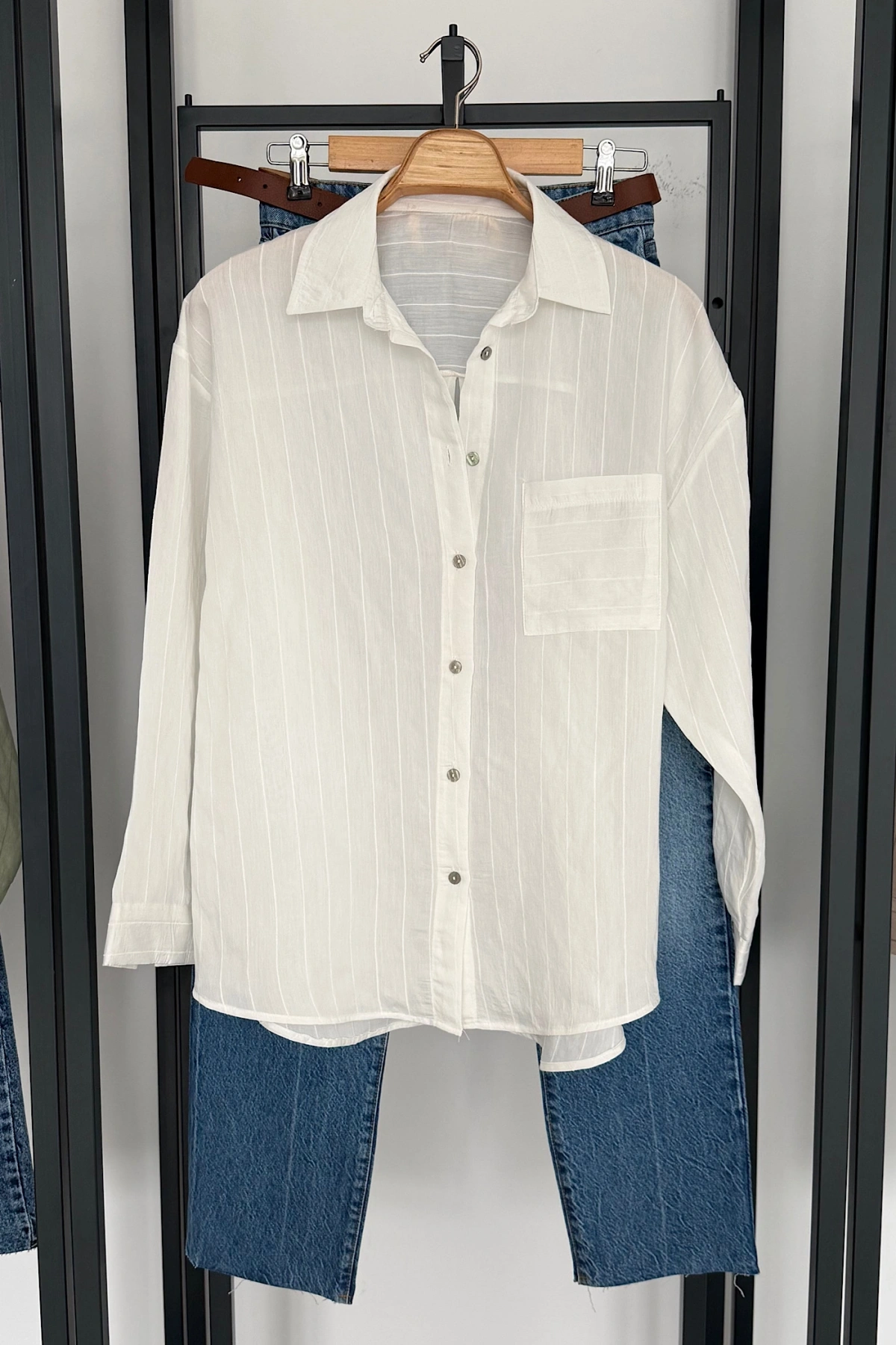 Bs Tek Cepli Dokumalı Gömlek Beyaz