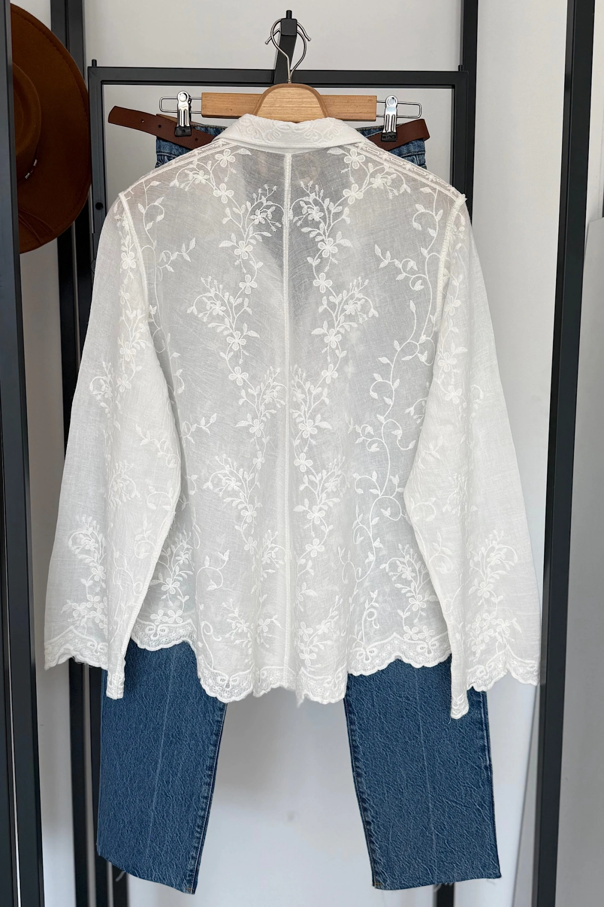 Elara Premium Nakışlı Gömlek Ekru