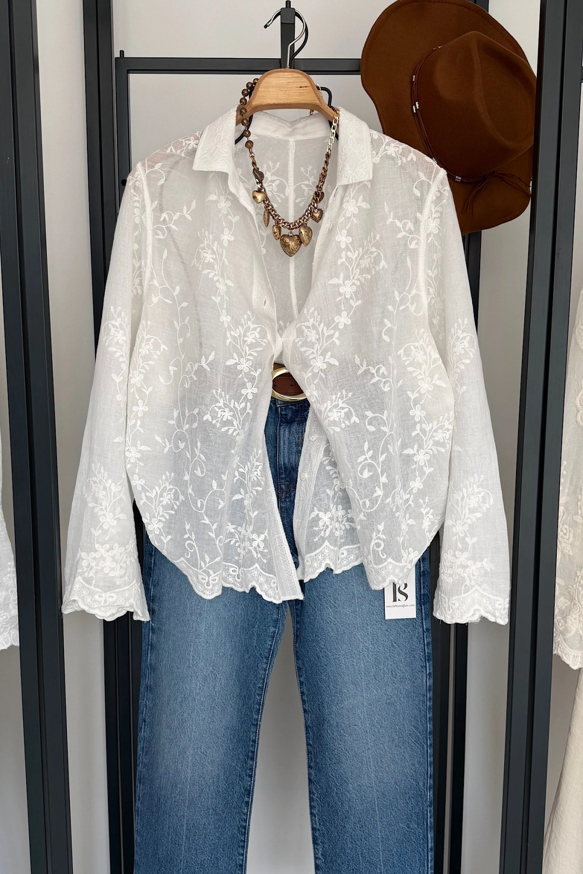 Elara Premium Nakışlı Gömlek Ekru