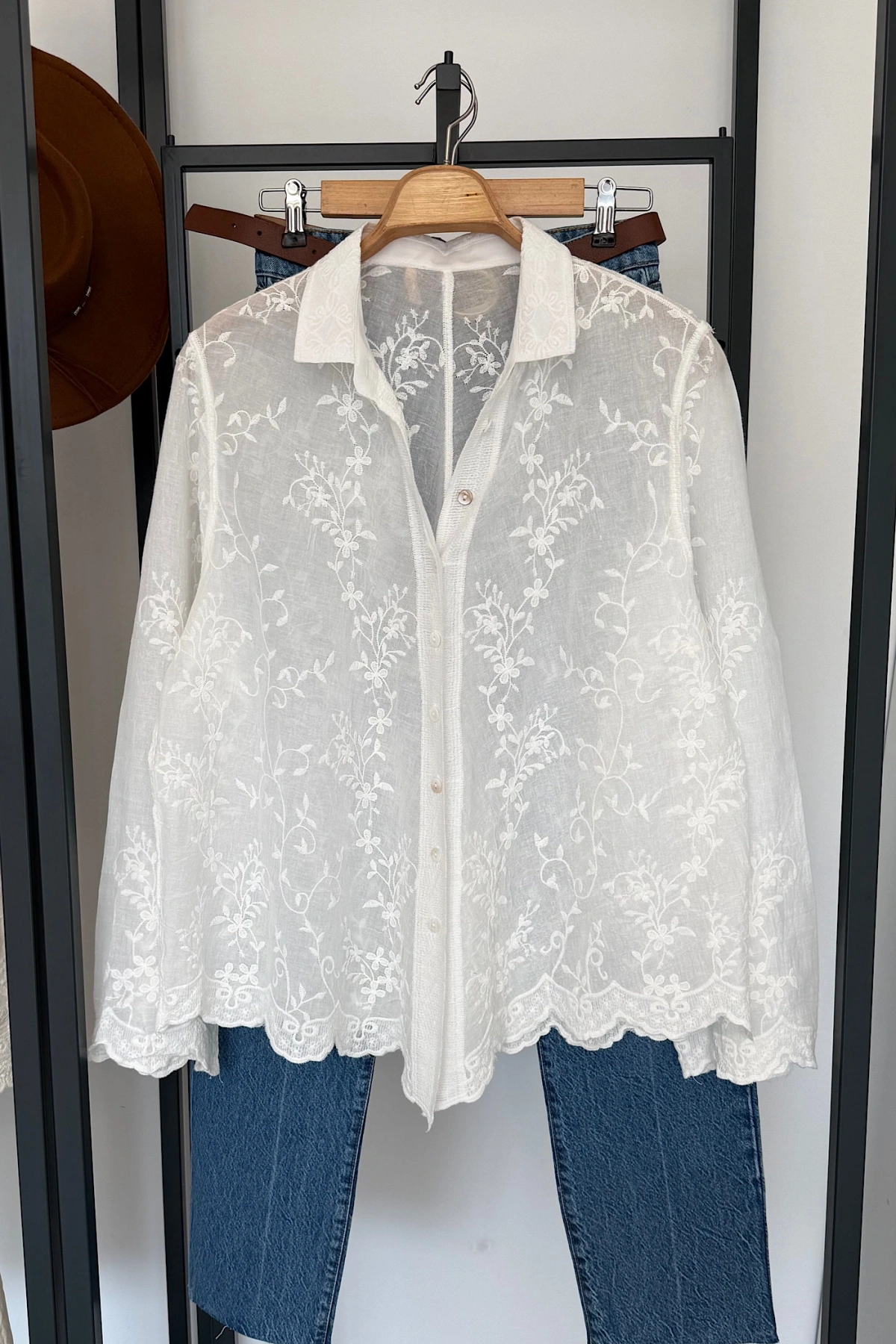 Elara Premium Nakışlı Gömlek Ekru