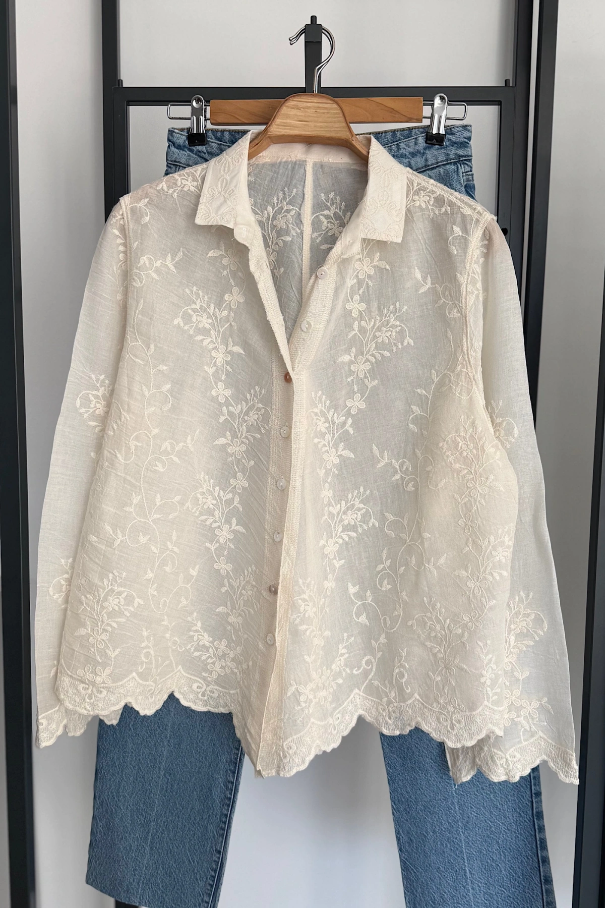 Elara Premium Nakışlı Gömlek Natural