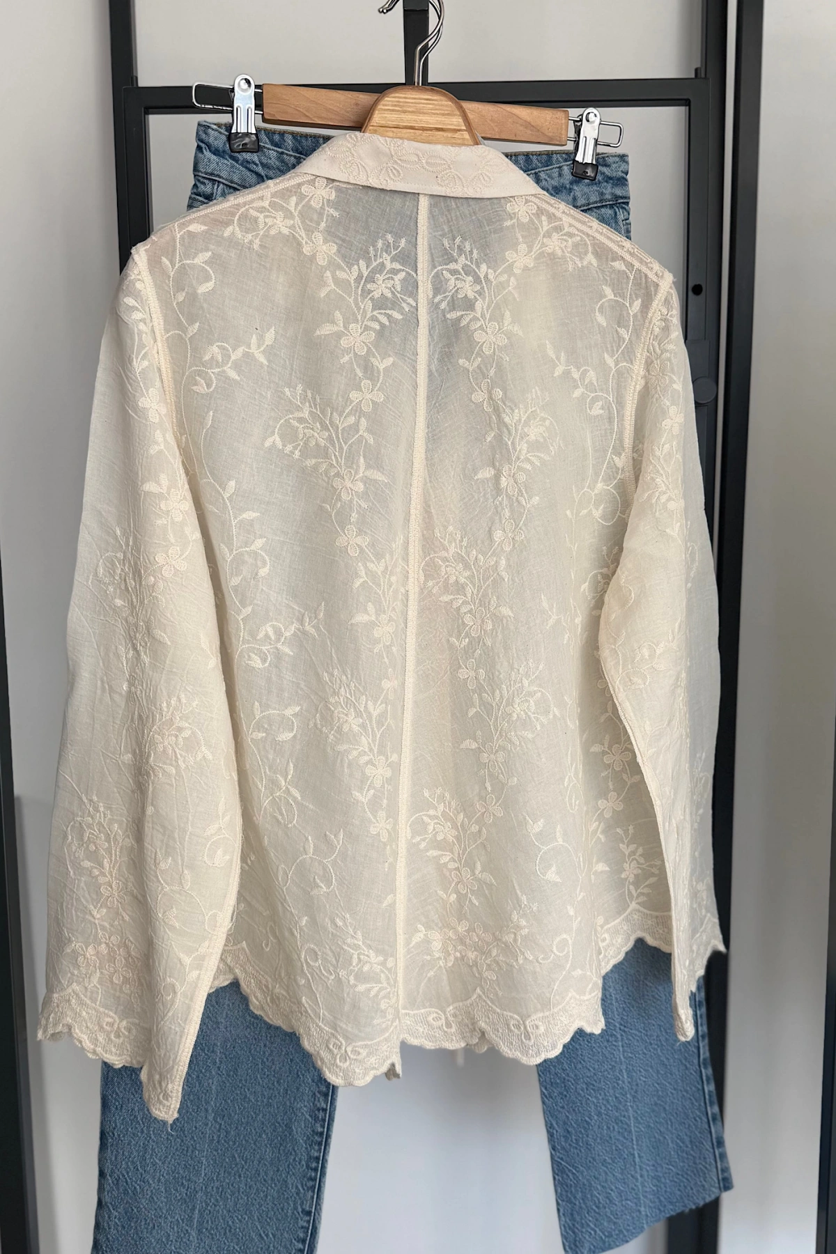 Elara Premium Nakışlı Gömlek Natural