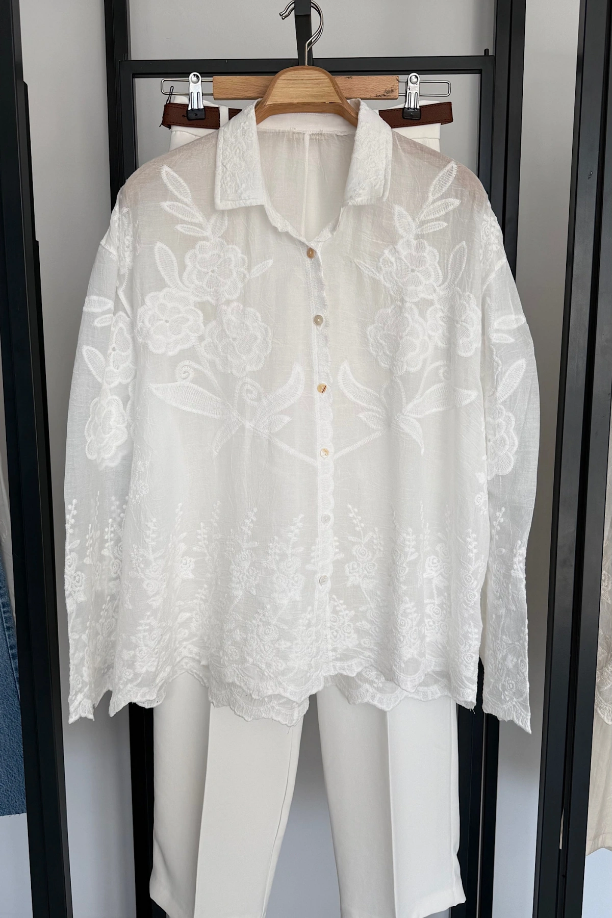 Luka Nakışlı Premium Gömlek Ekru