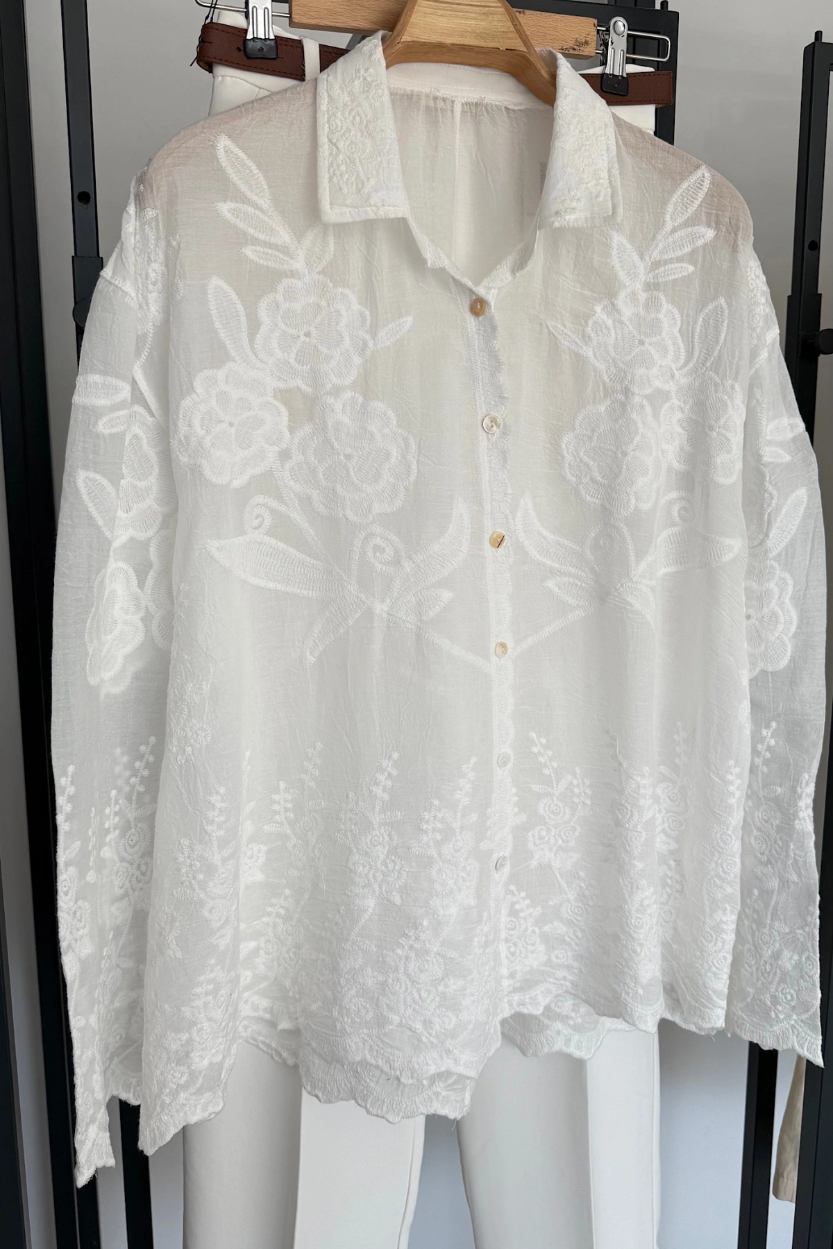 Luka Nakışlı Premium Gömlek Ekru