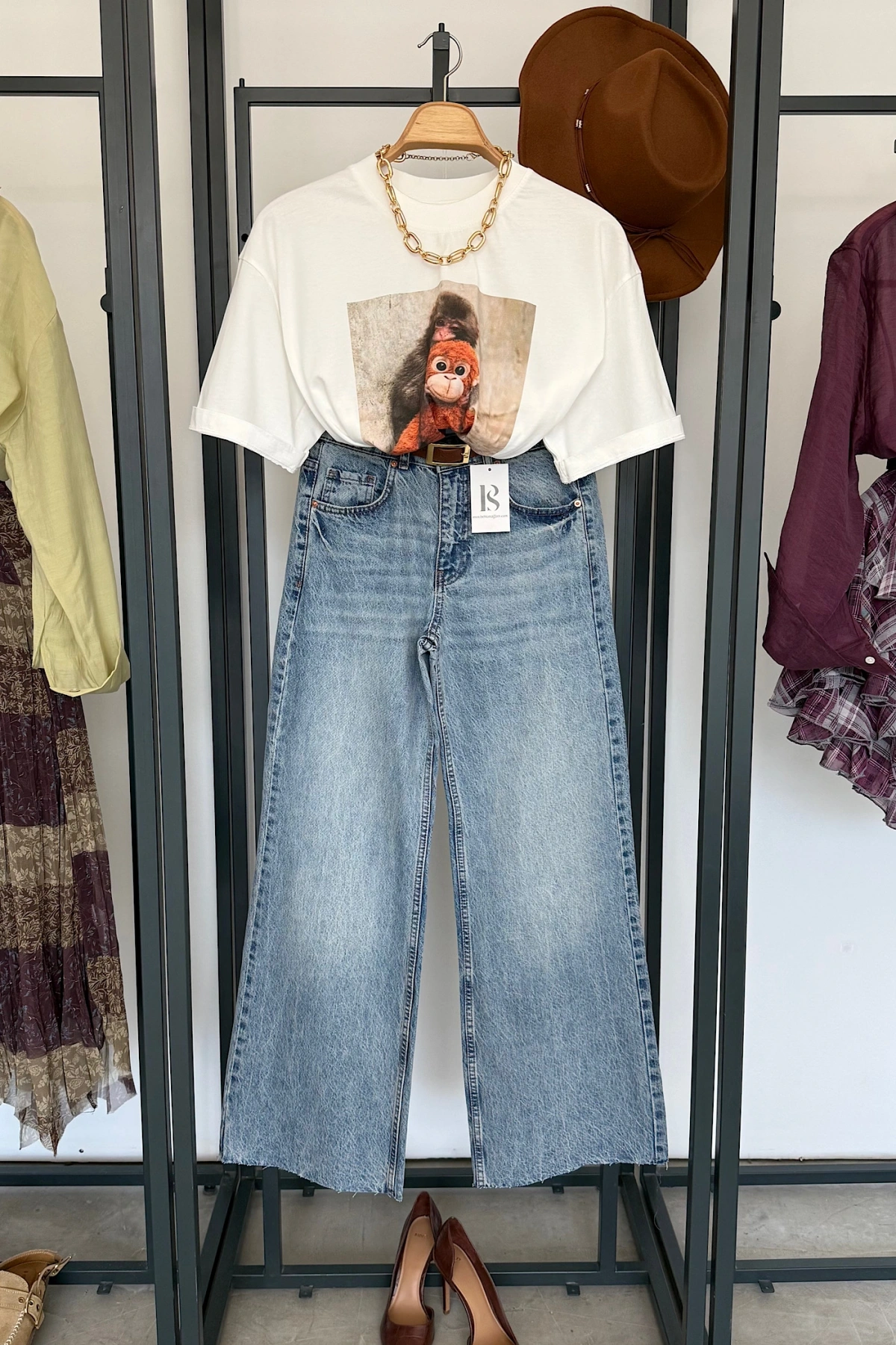 Punch Baskılı T-Shirt Ekru