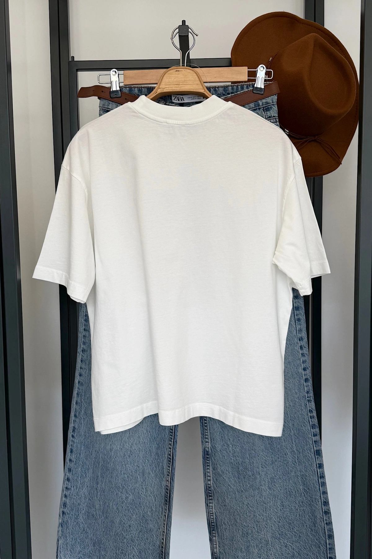 Punch Baskılı T-Shirt Ekru