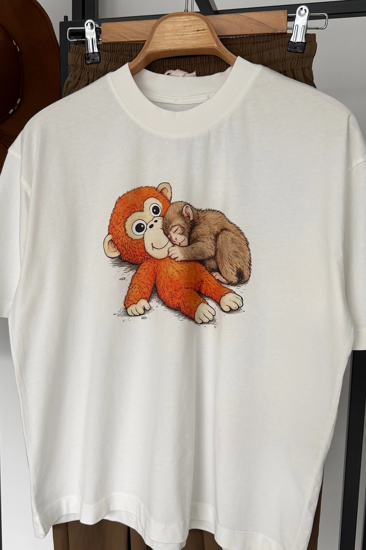 Punch Baskılı T-Shirt Krem