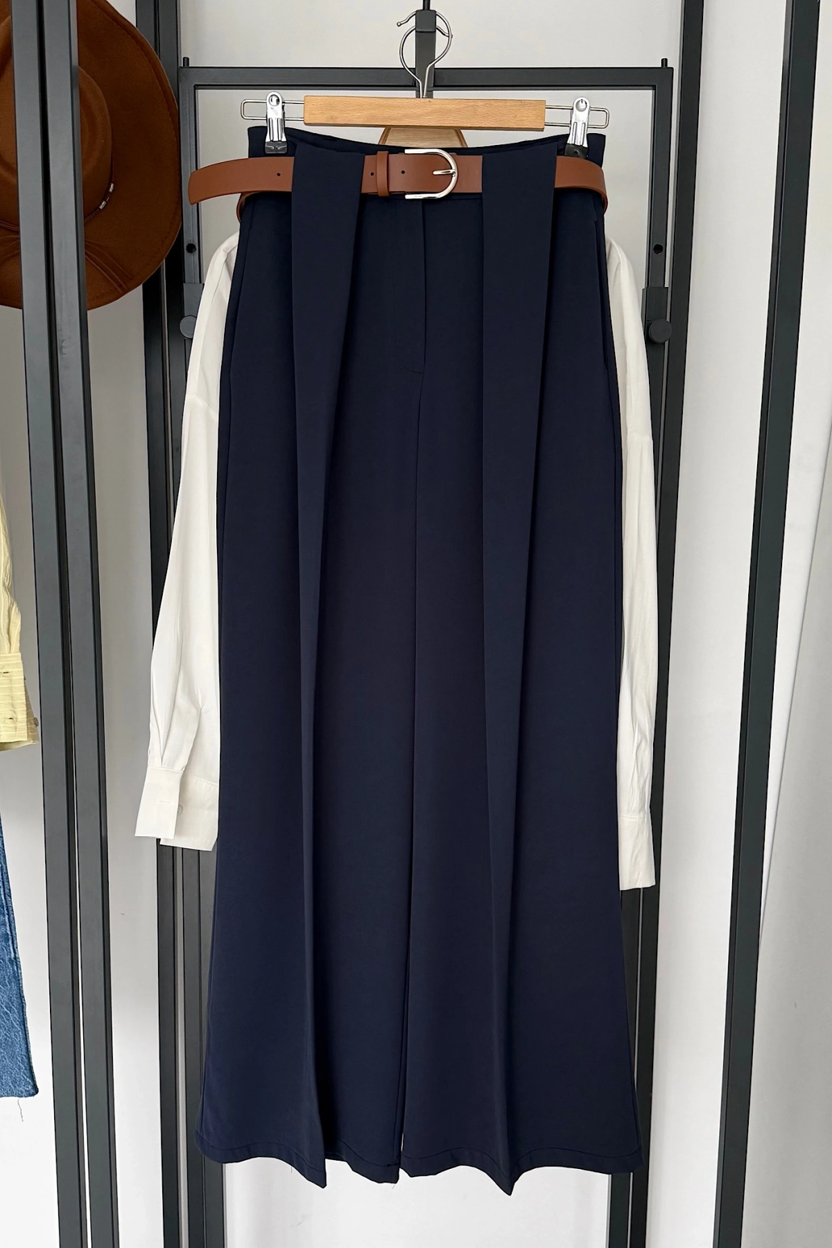 Kendinden Kemerli Kumaş Pantolon Lacivert