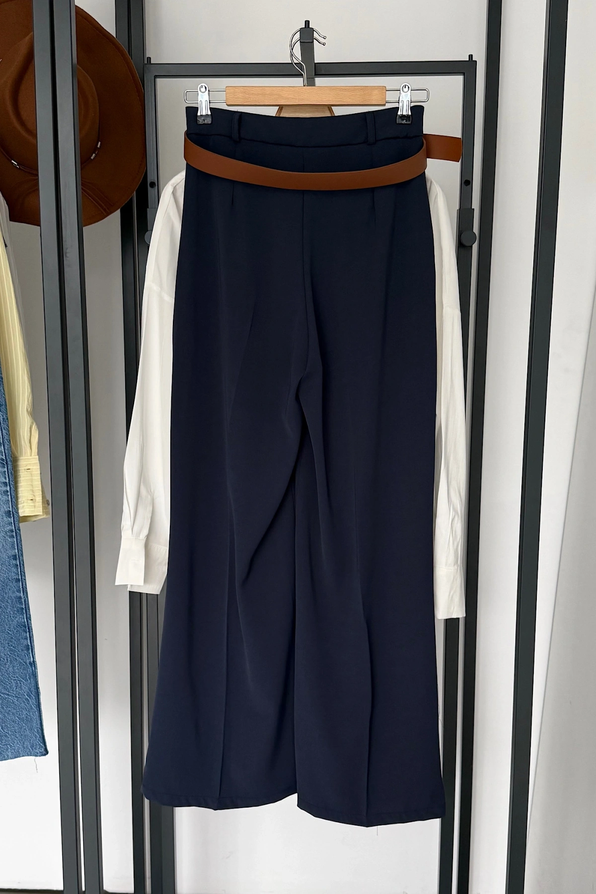 Kendinden Kemerli Kumaş Pantolon Lacivert