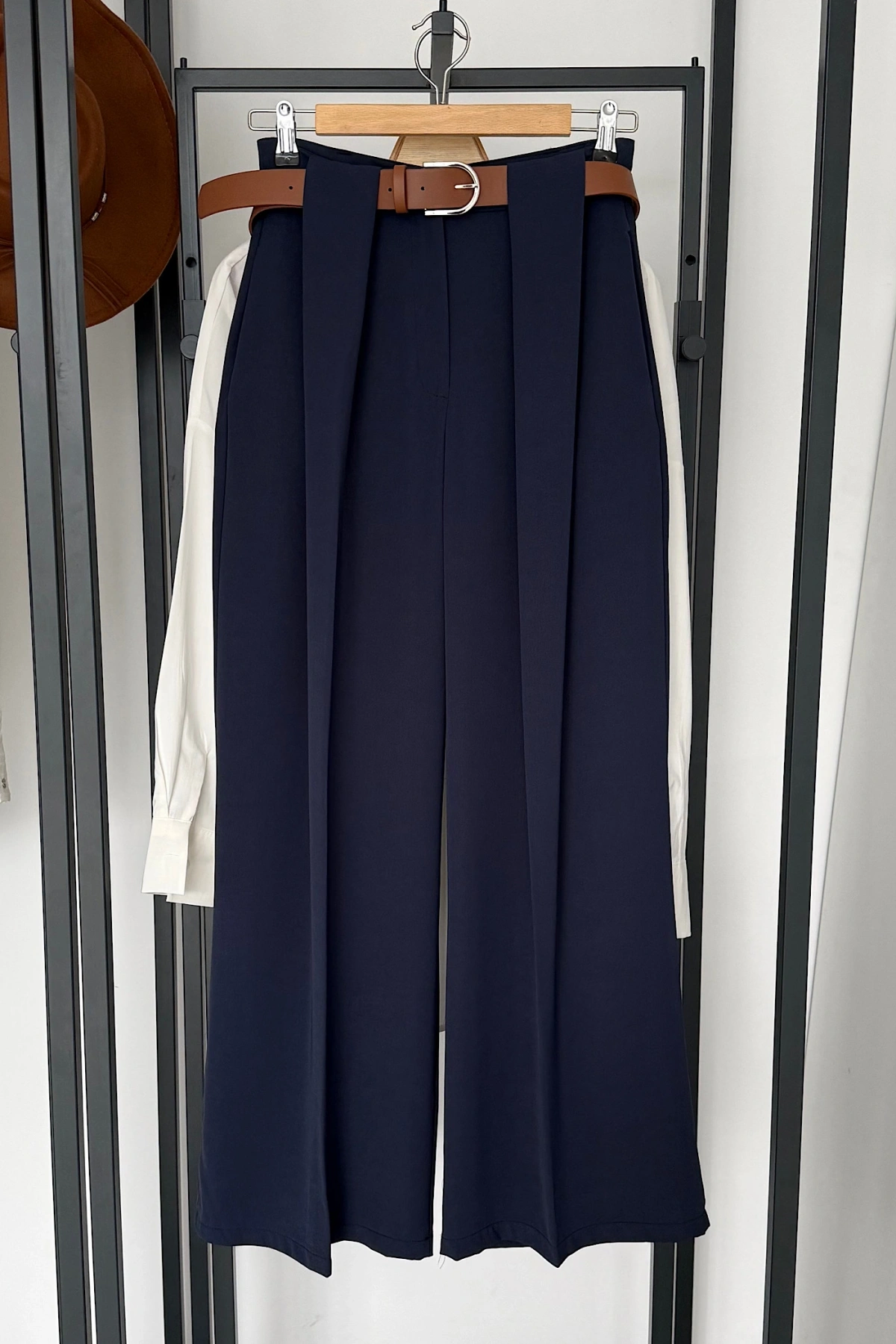 Kendinden Kemerli Kumaş Pantolon Lacivert