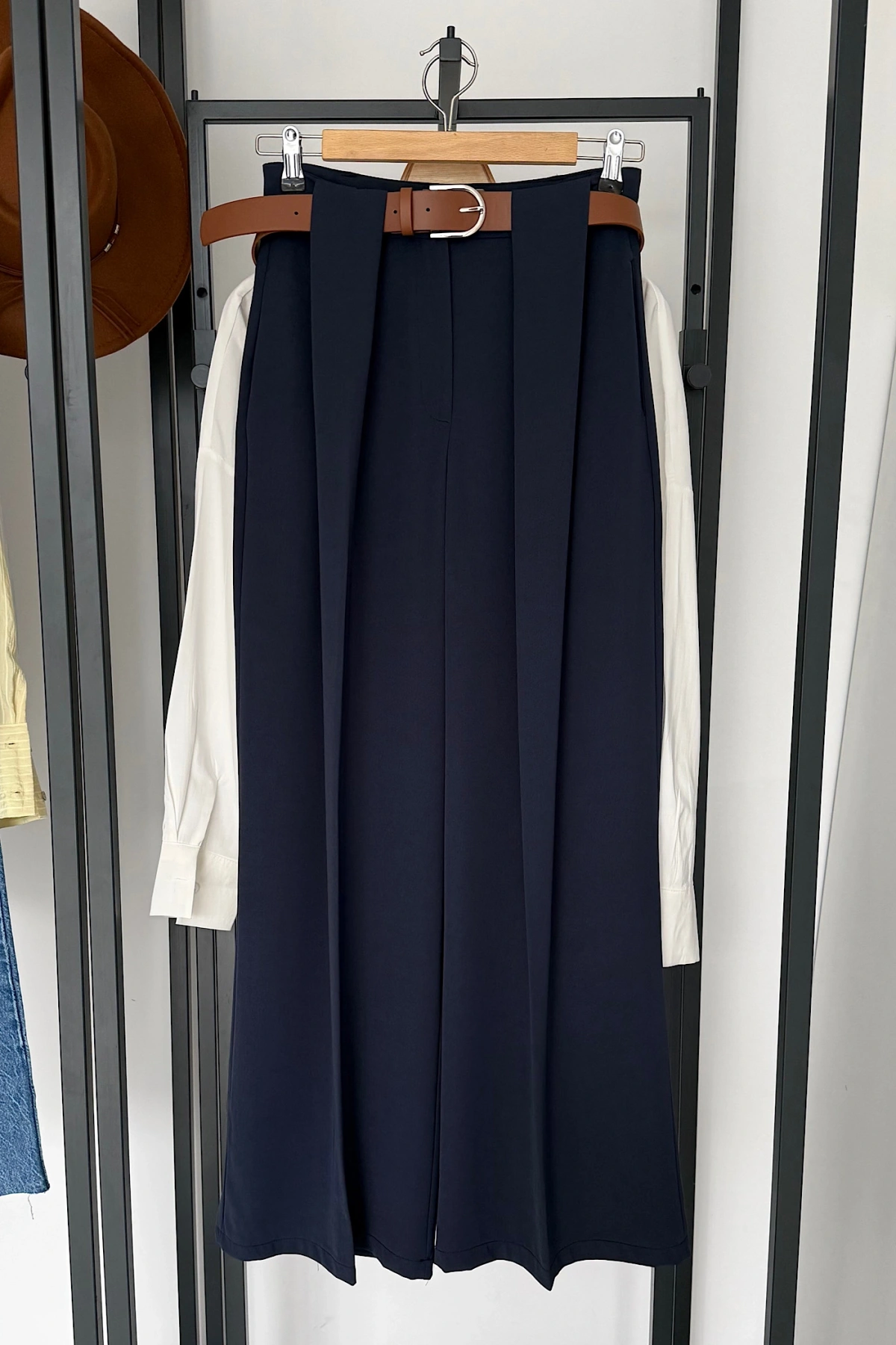 Kendinden Kemerli Kumaş Pantolon Lacivert