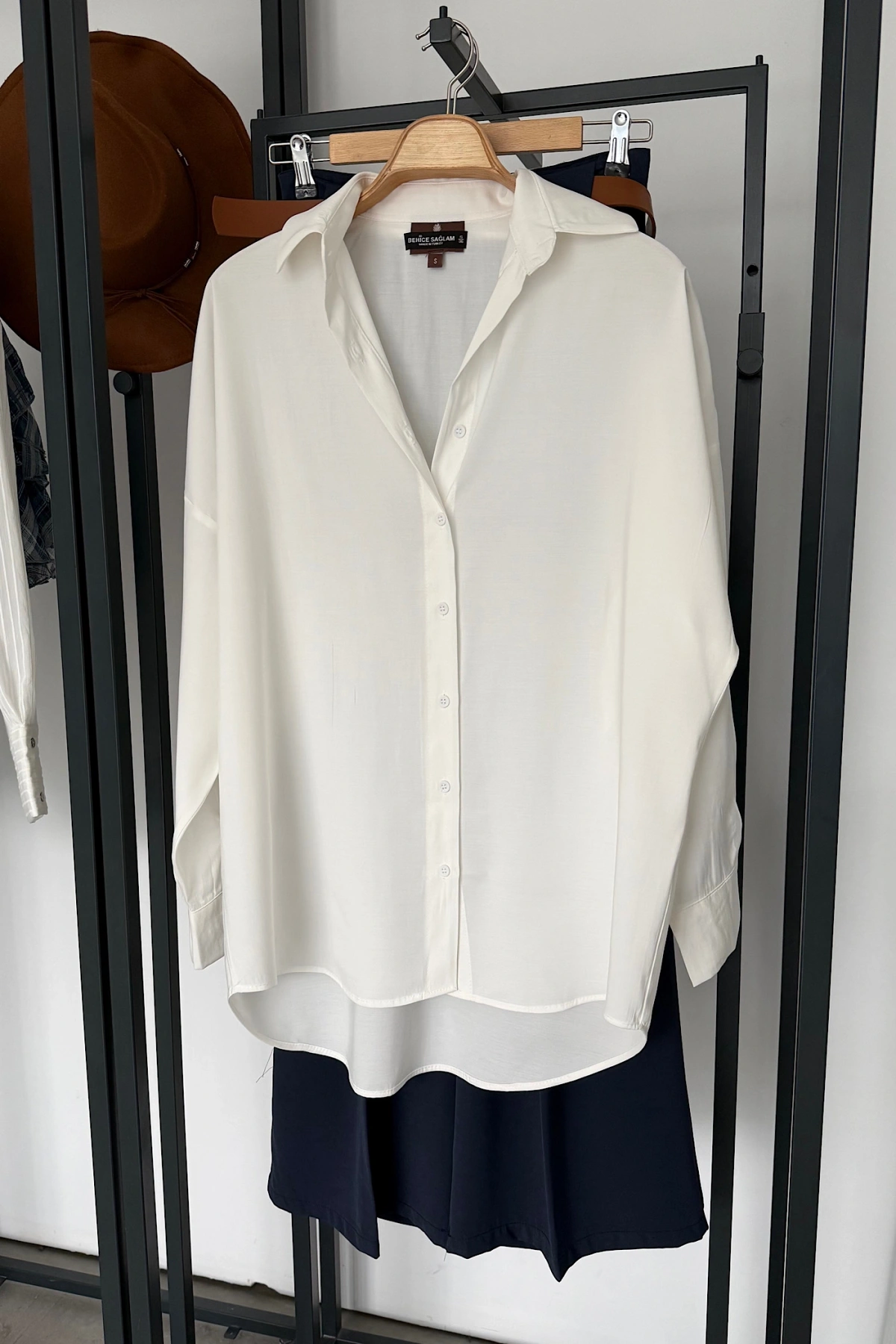 Dökümlü Tensel Oversize Gömlek Beyaz