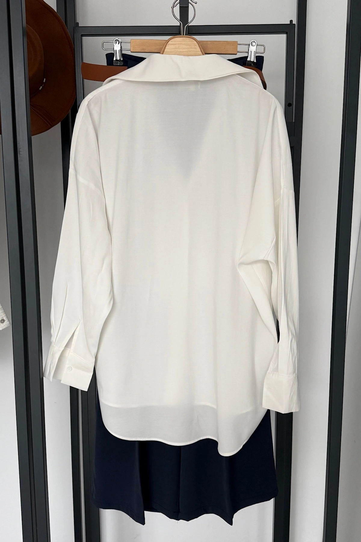 Dökümlü Tensel Oversize Gömlek Beyaz