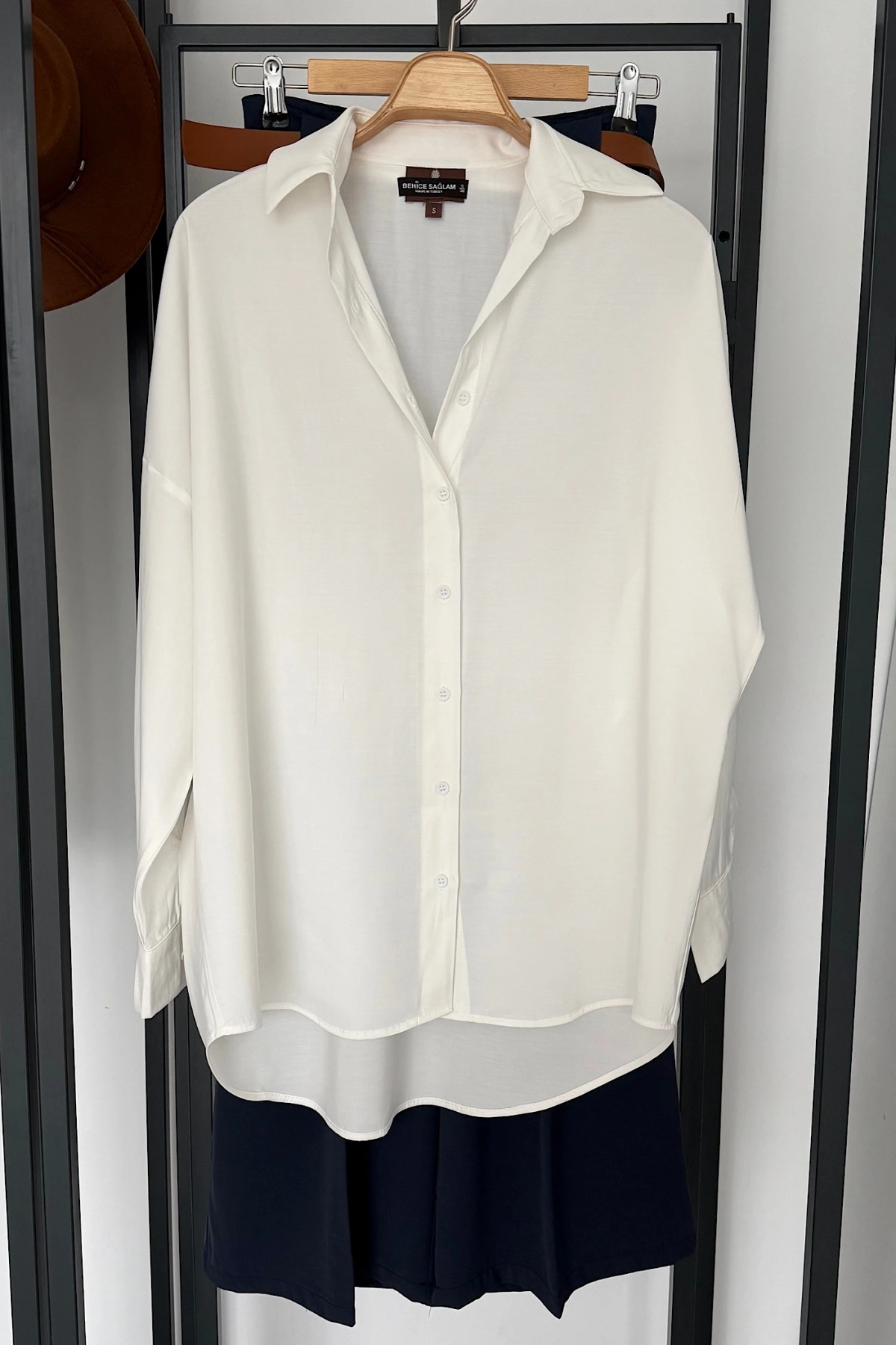 Dökümlü Tensel Oversize Gömlek Beyaz