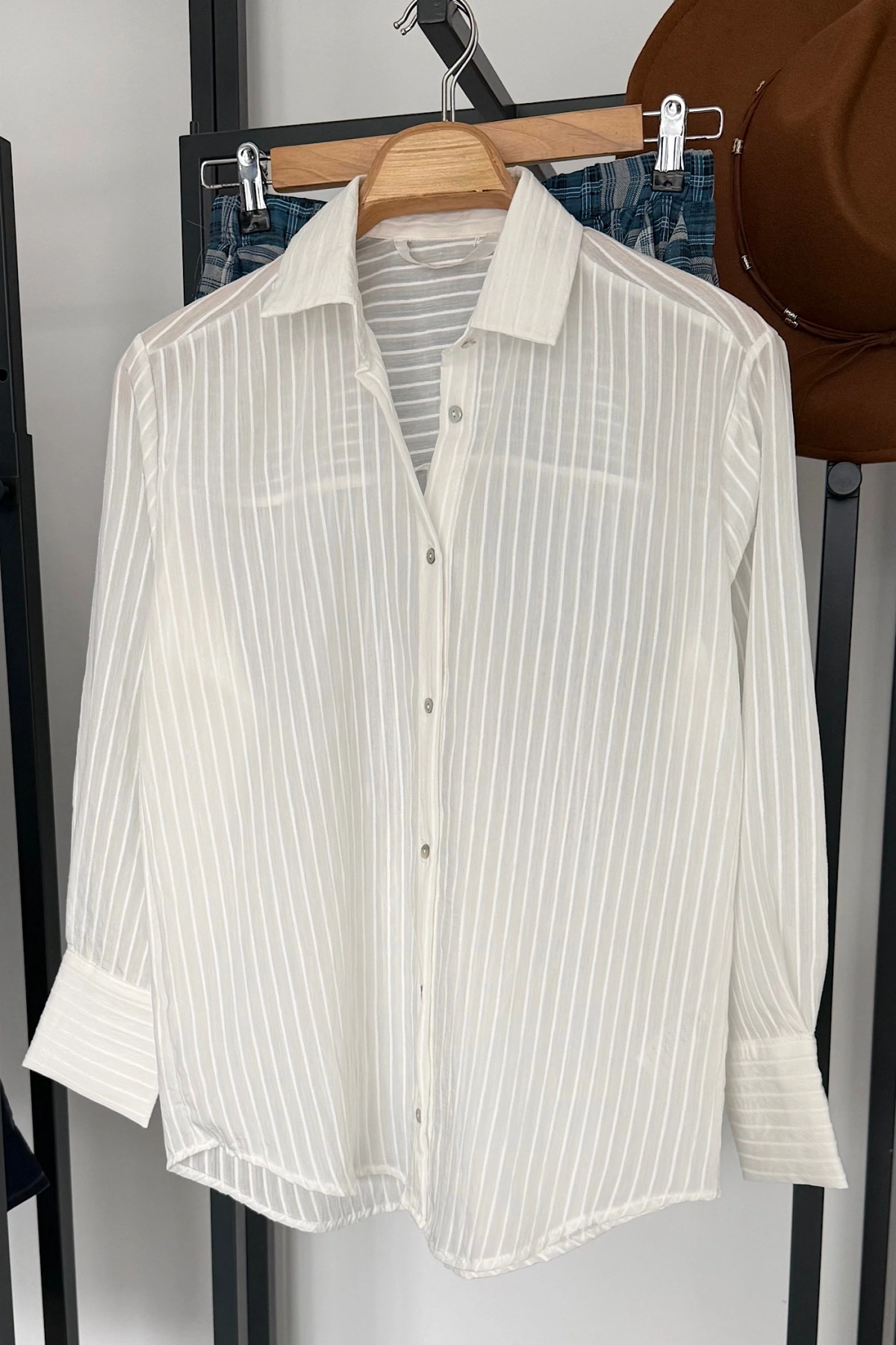 Çizgi Desenli Gömlek Beyaz