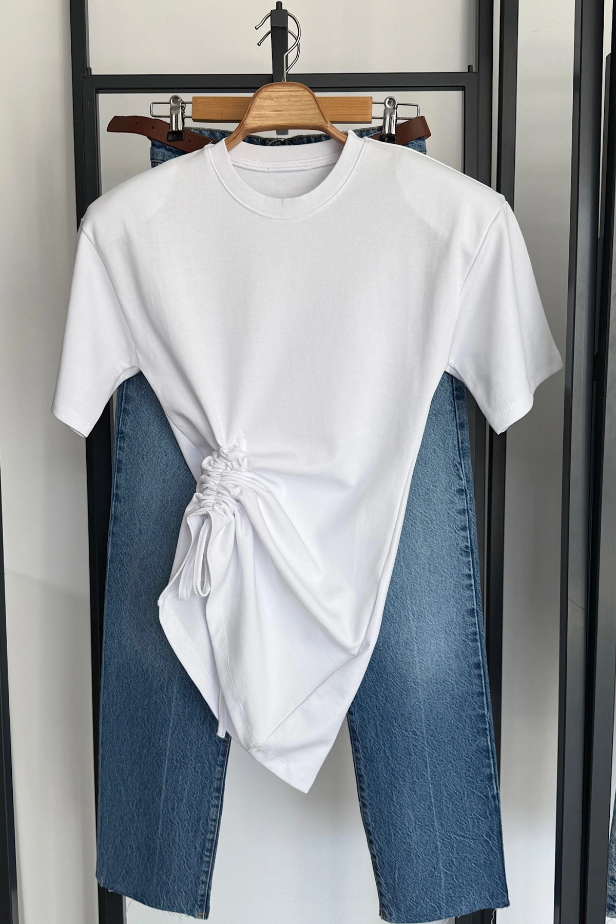 Yandan Büzgülü Bluz Beyaz