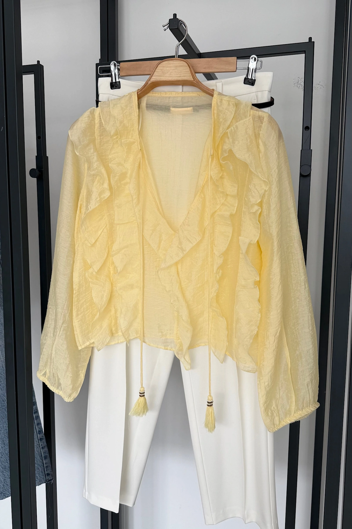 Fırfırlı Bağlamalı Gömlek Sarı