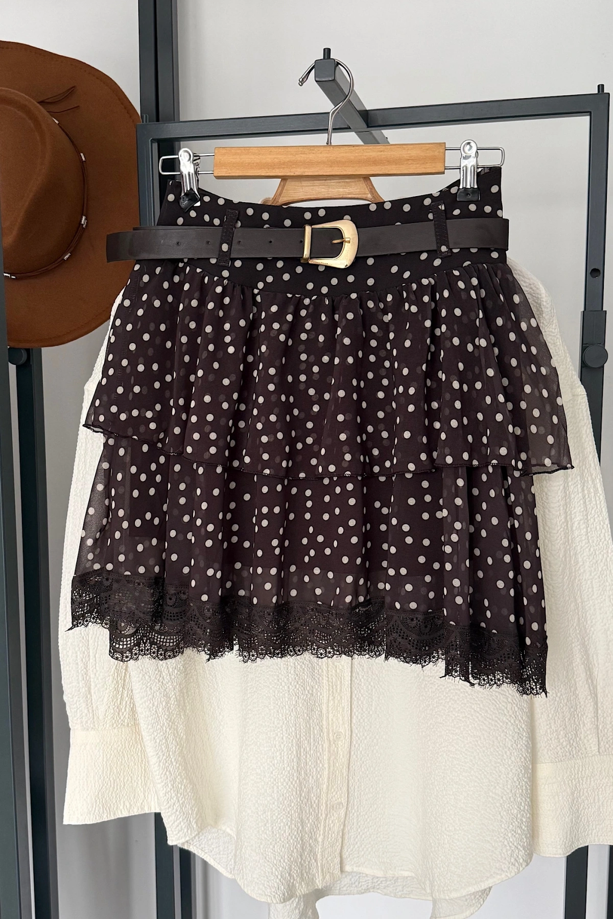 Kendinden Kemerli Puantiyeli Şifon Etek Kahverengi