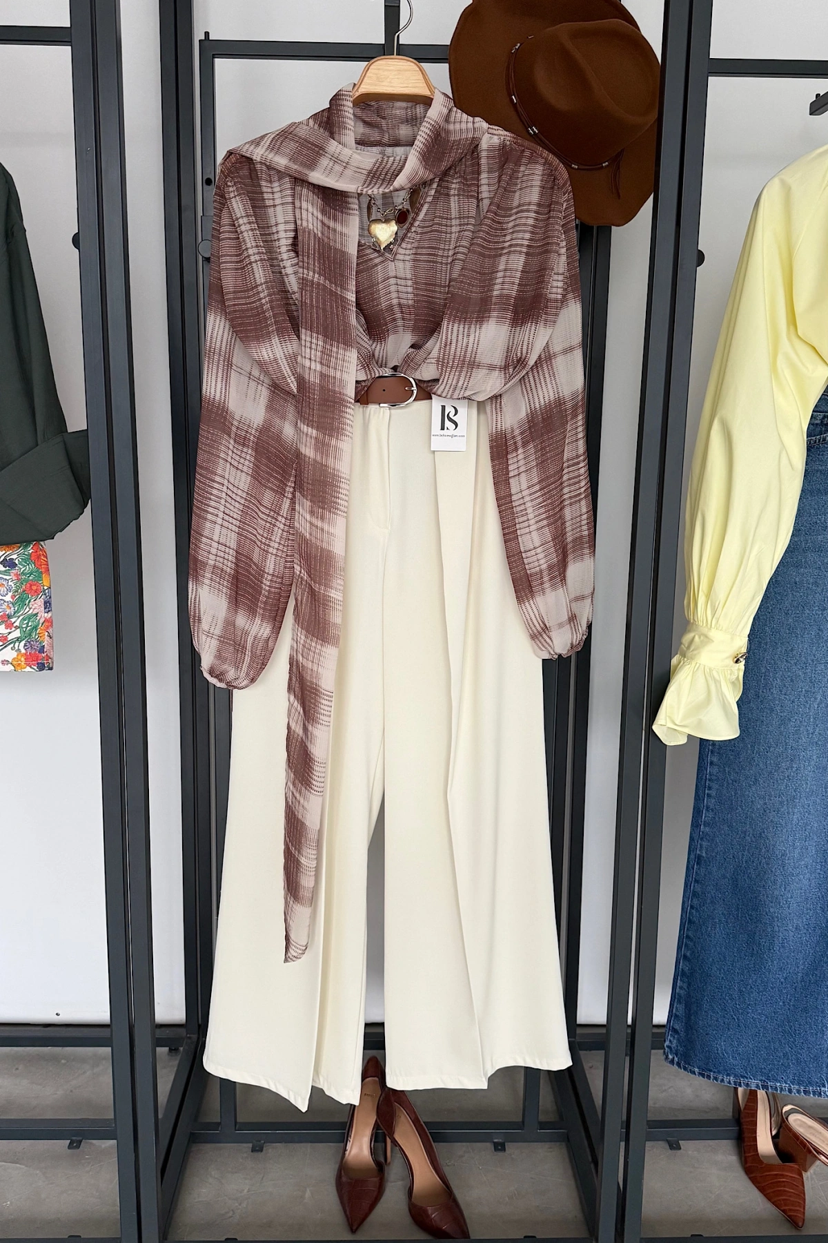 Boyun Bağlamalı Şifon Gömlek Kahve-Krem