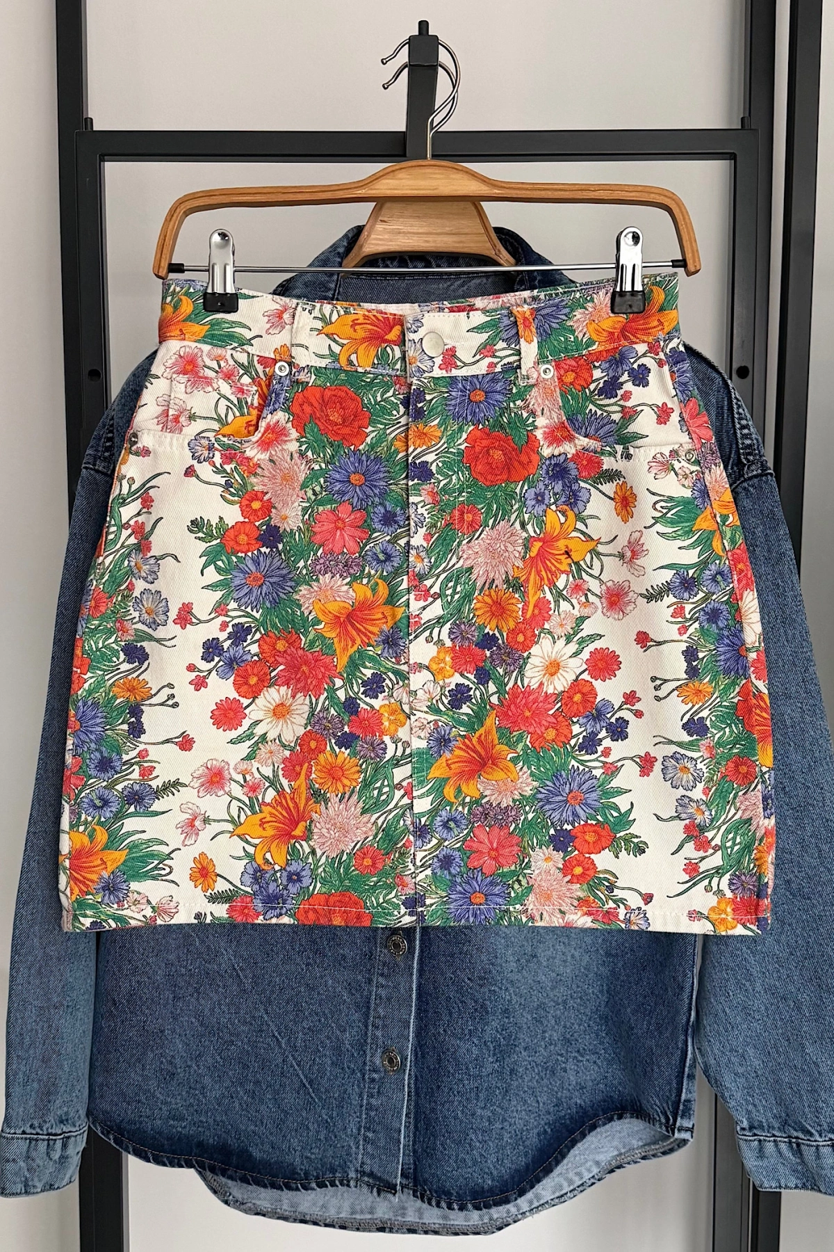 Çiçek Baskılı Etek Beyaz