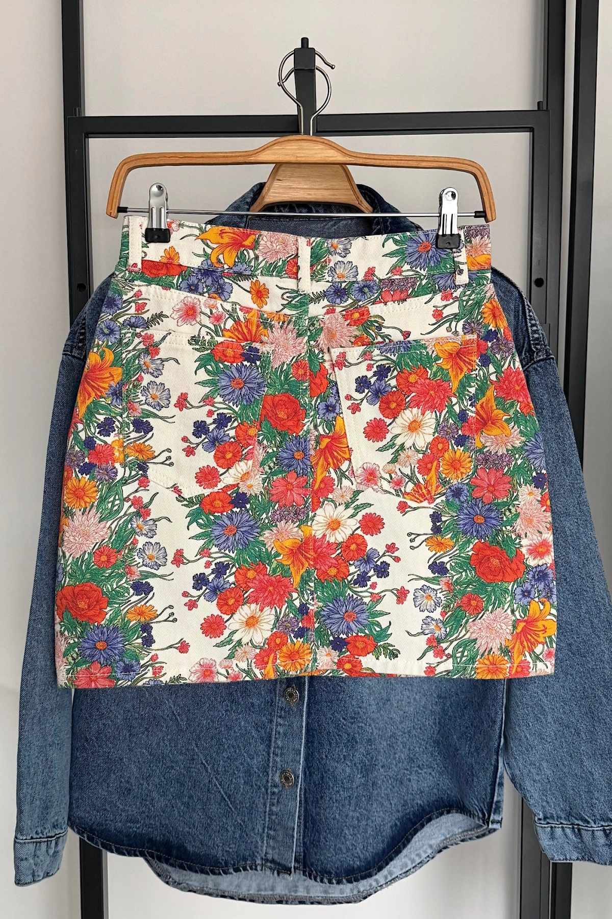 Çiçek Baskılı Etek Beyaz