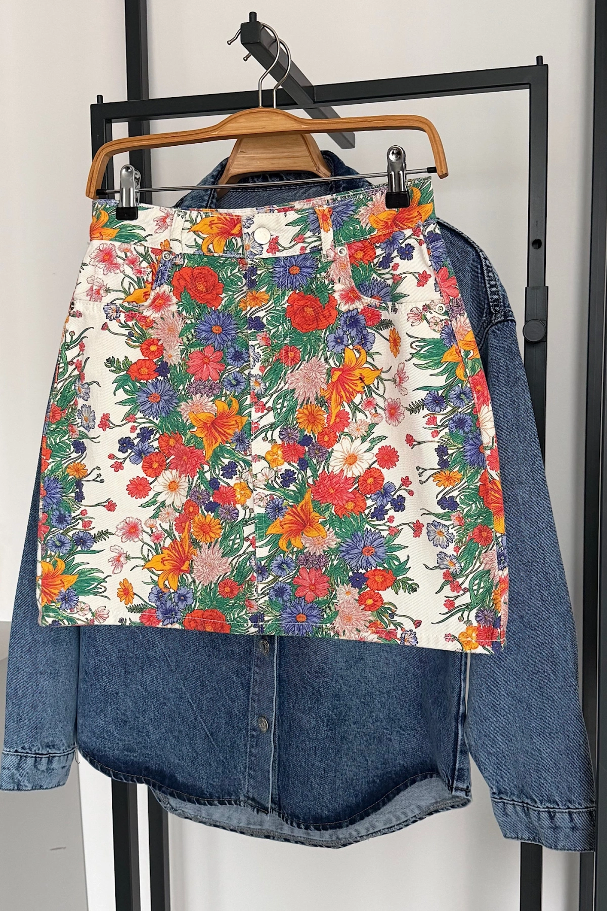 Çiçek Baskılı Etek Beyaz