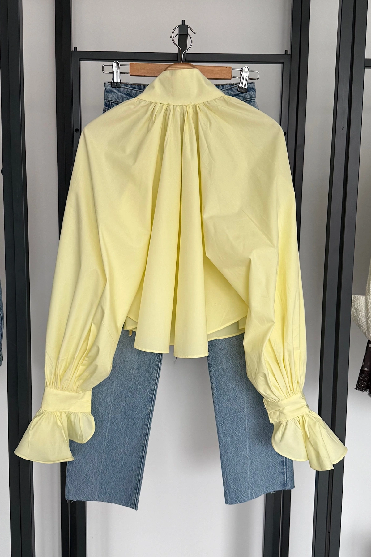 Boyun Bağlamalı Gömlek Sarı