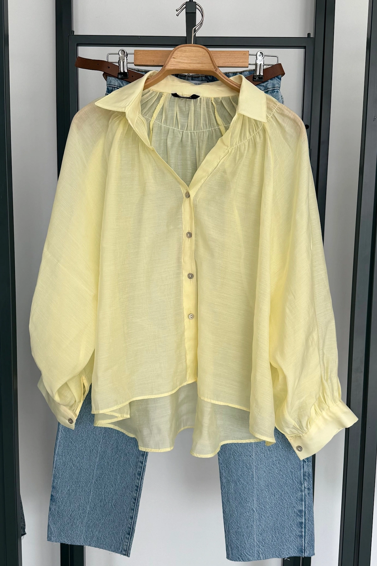 Balon Kol Dökümlü Gömlek Sarı