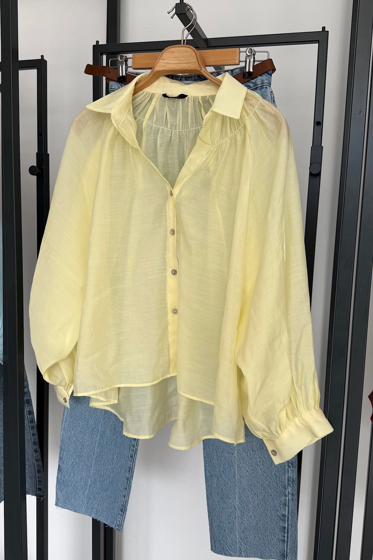 Balon Kol Dökümlü Gömlek Sarı