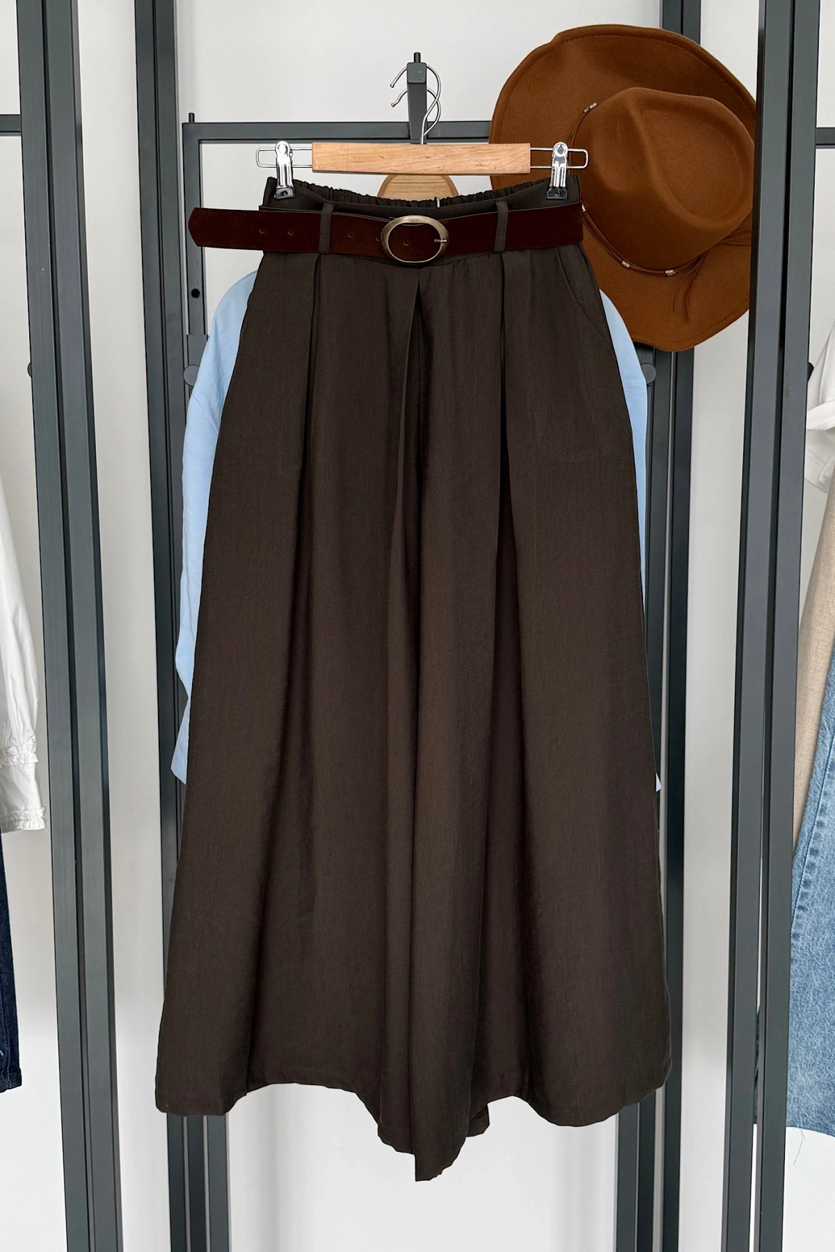 Etek Görünümlü Kemerli Pantolon Kahverengi