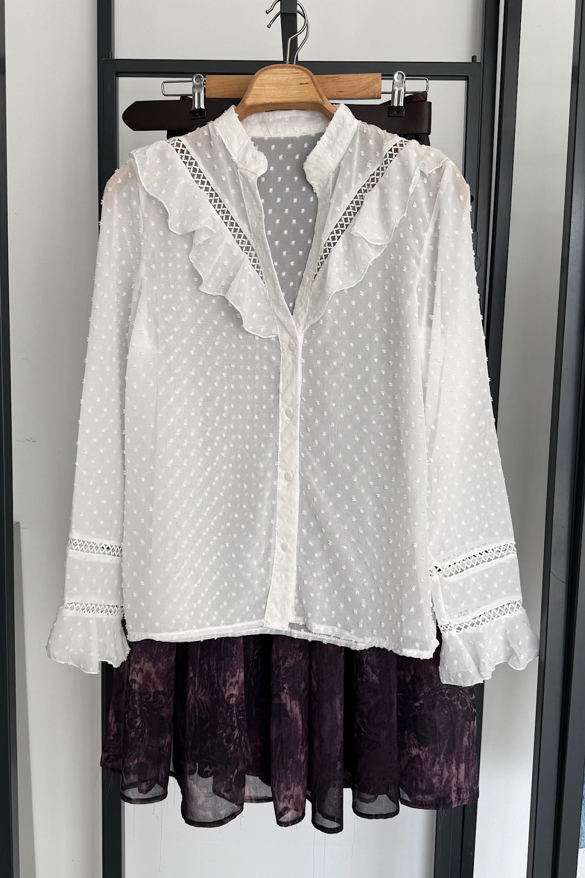 Güpürlü Hakim Yaka Gömlek Beyaz