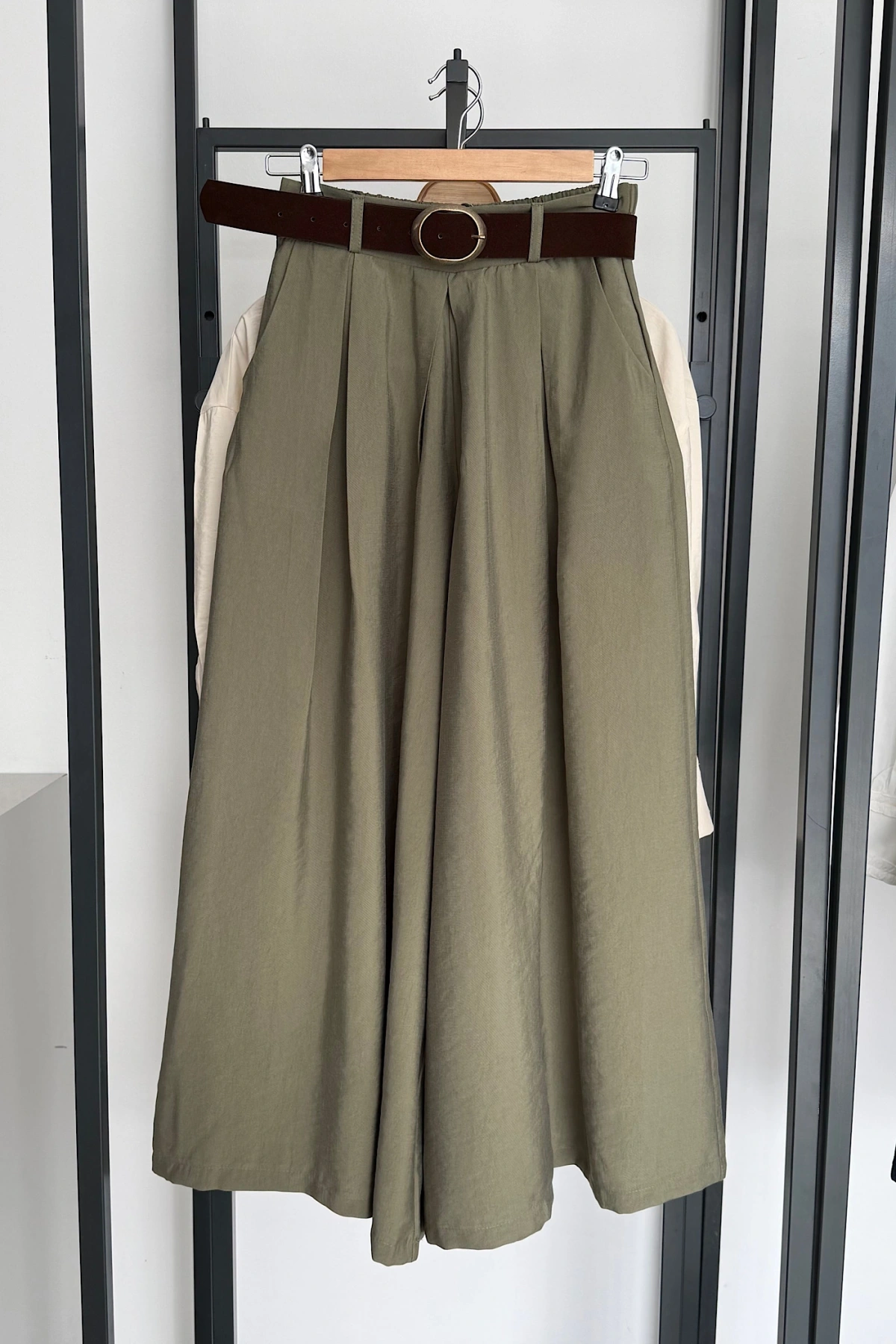 Etek Görünümlü Kemerli Pantolon Yeşil