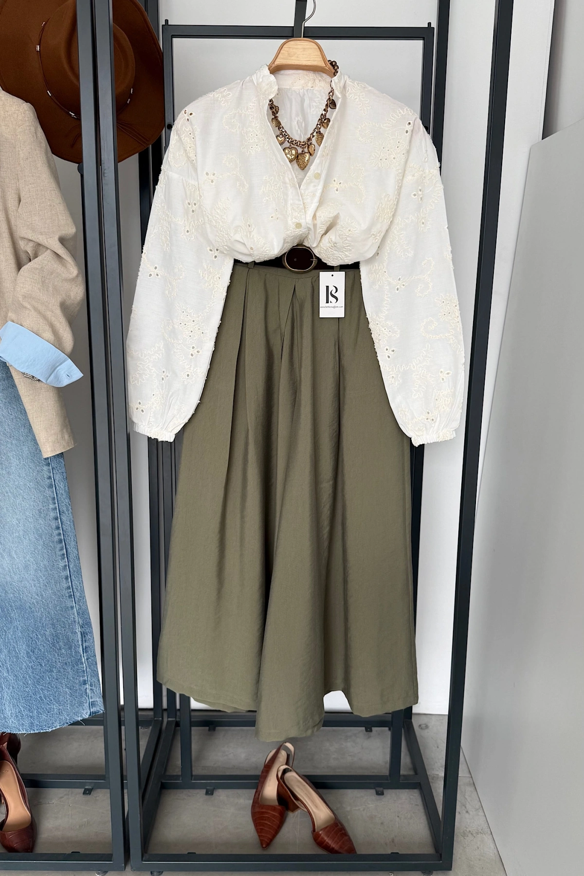 Etek Görünümlü Kemerli Pantolon Yeşil