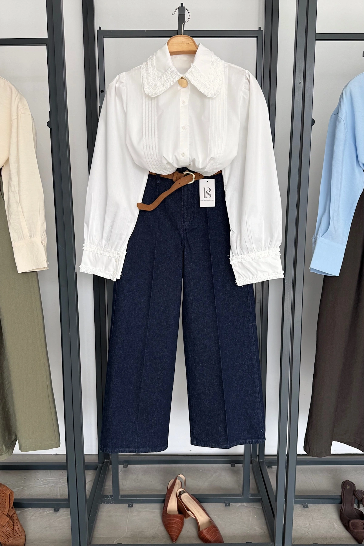 Yaka Desenli Gömlek Beyaz