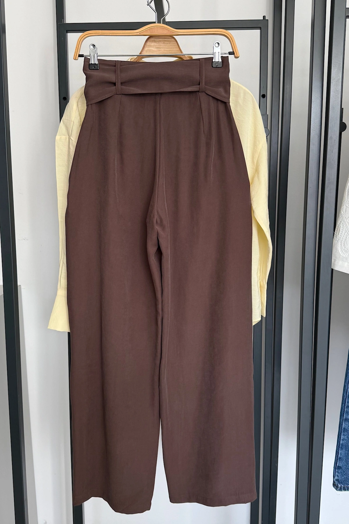 Dökümlü Pileli Pantolon Kahverengi