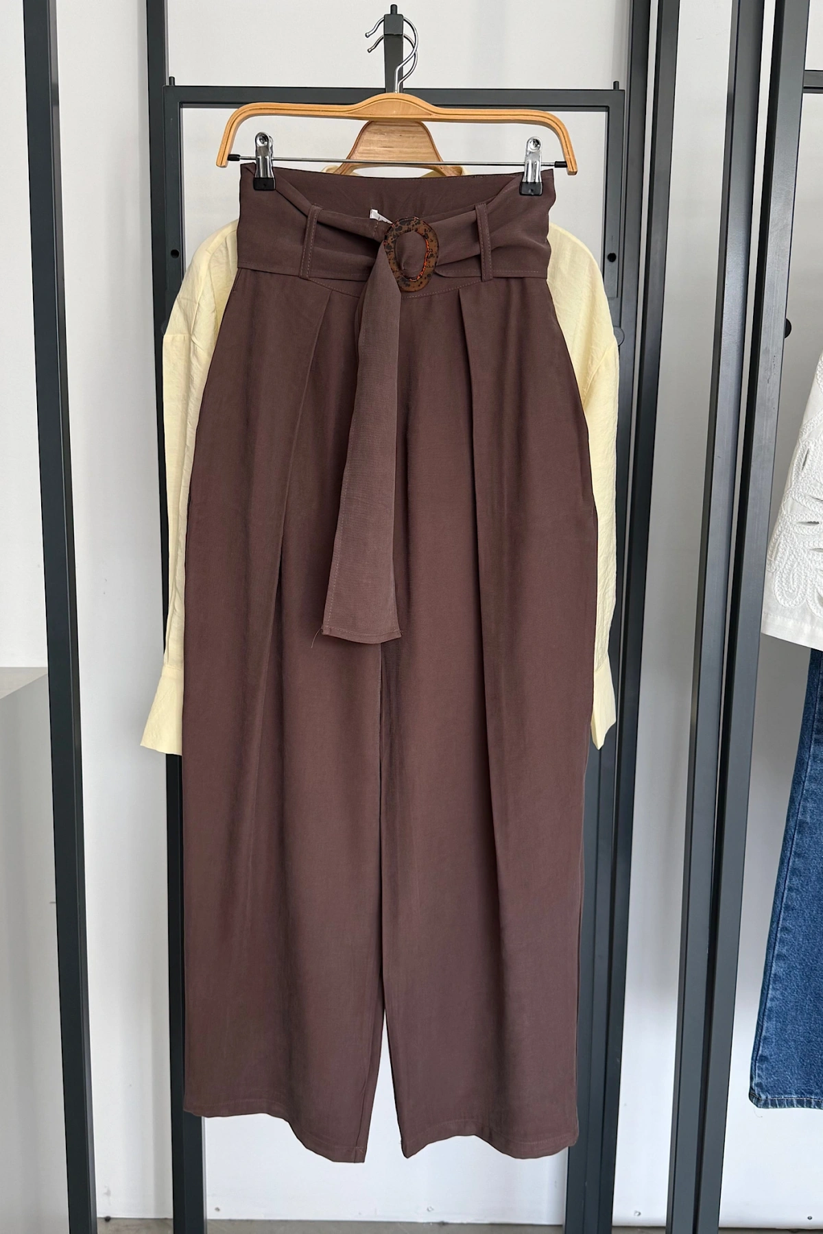 Dökümlü Pileli Pantolon Kahverengi