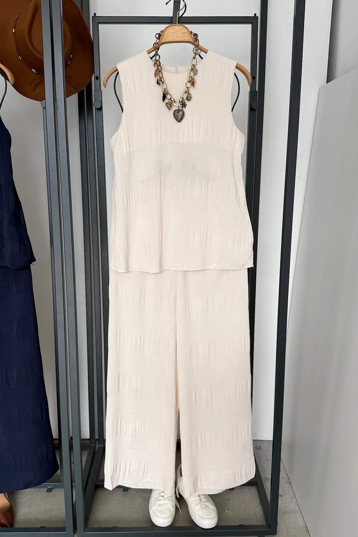 Atlet Pantolon Takım Ekru