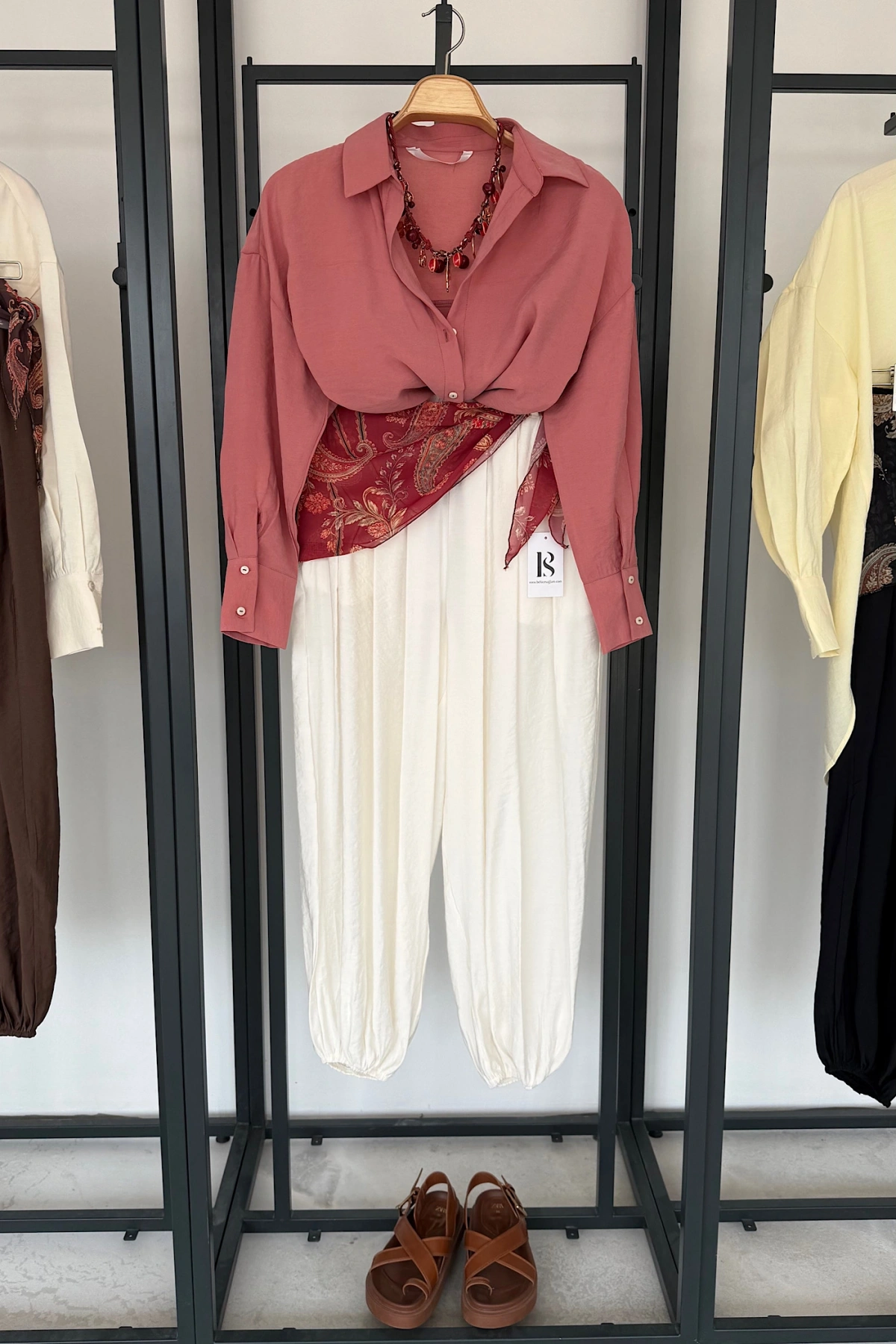 Modal V Yaka Gömlek Gül Kurusu