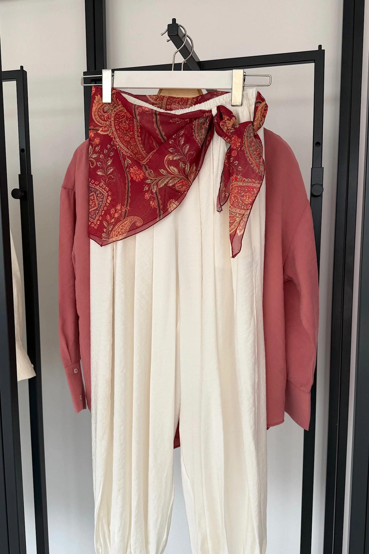 Kendinden Şal Detaylı Şalvar Pantolon Ekru