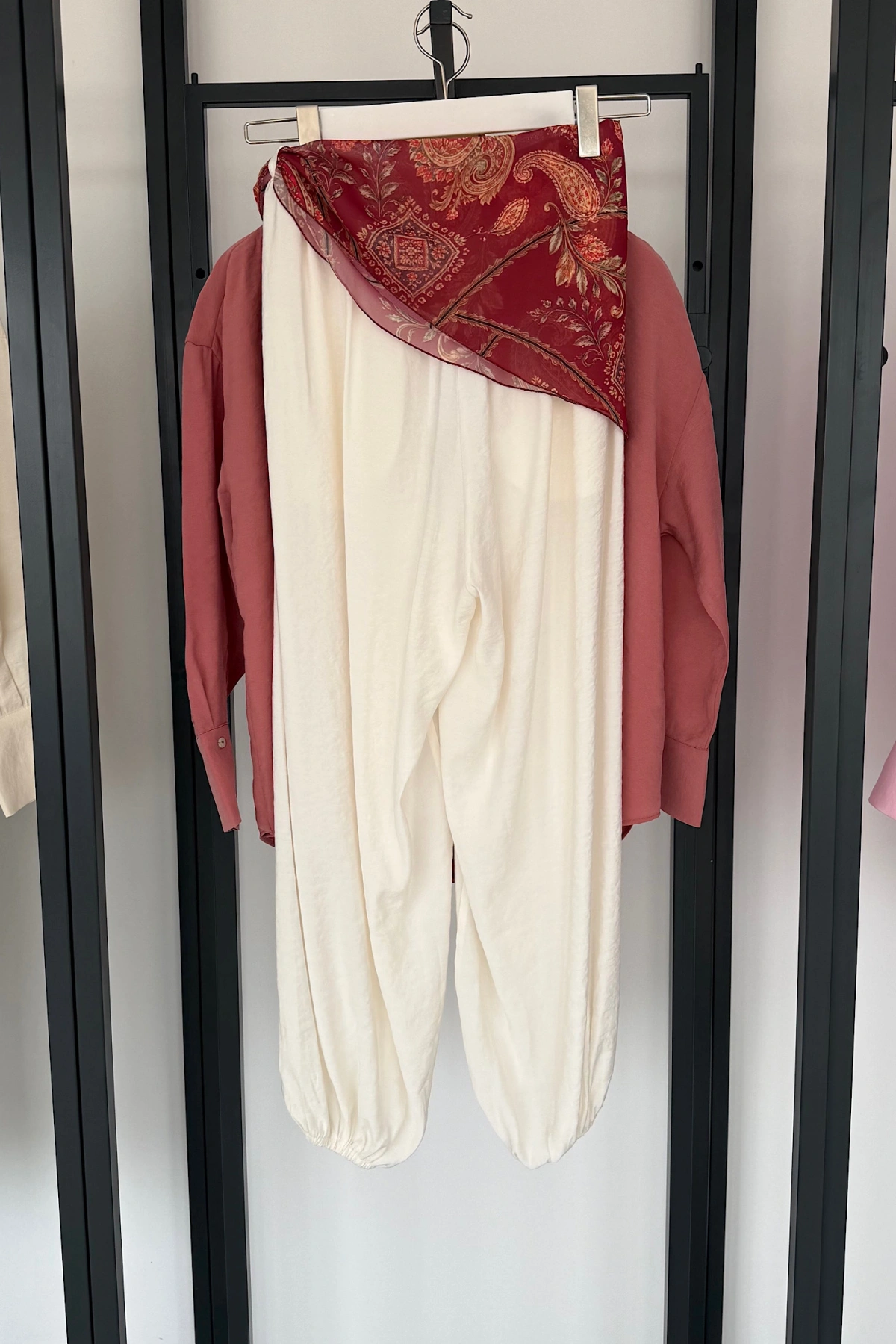 Kendinden Şal Detaylı Şalvar Pantolon Ekru