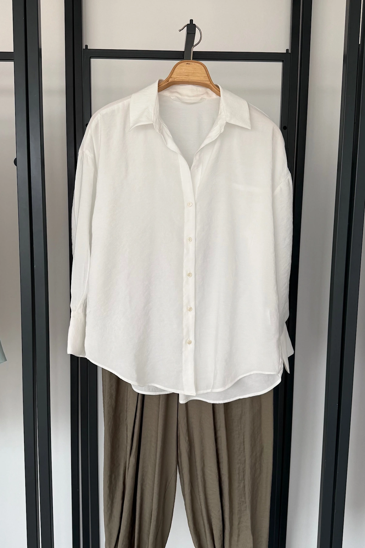 Modal V Yaka Gömlek Beyaz